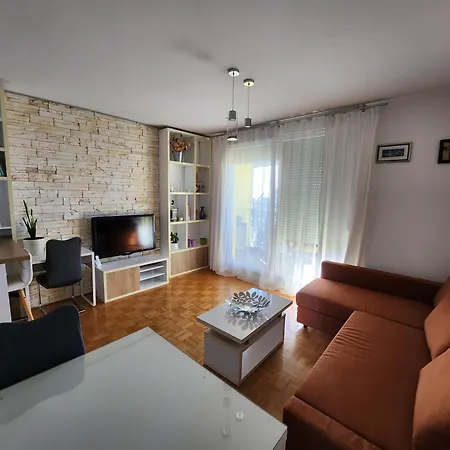 Apartman Maneo With Free Parking In Garage