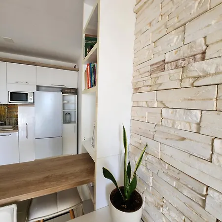 Apartman Maneo With Free Parking In Garage Split